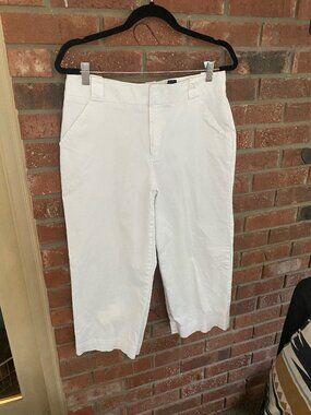 Axcess by Liz Claiborne White Stretch Bermuda Shorts